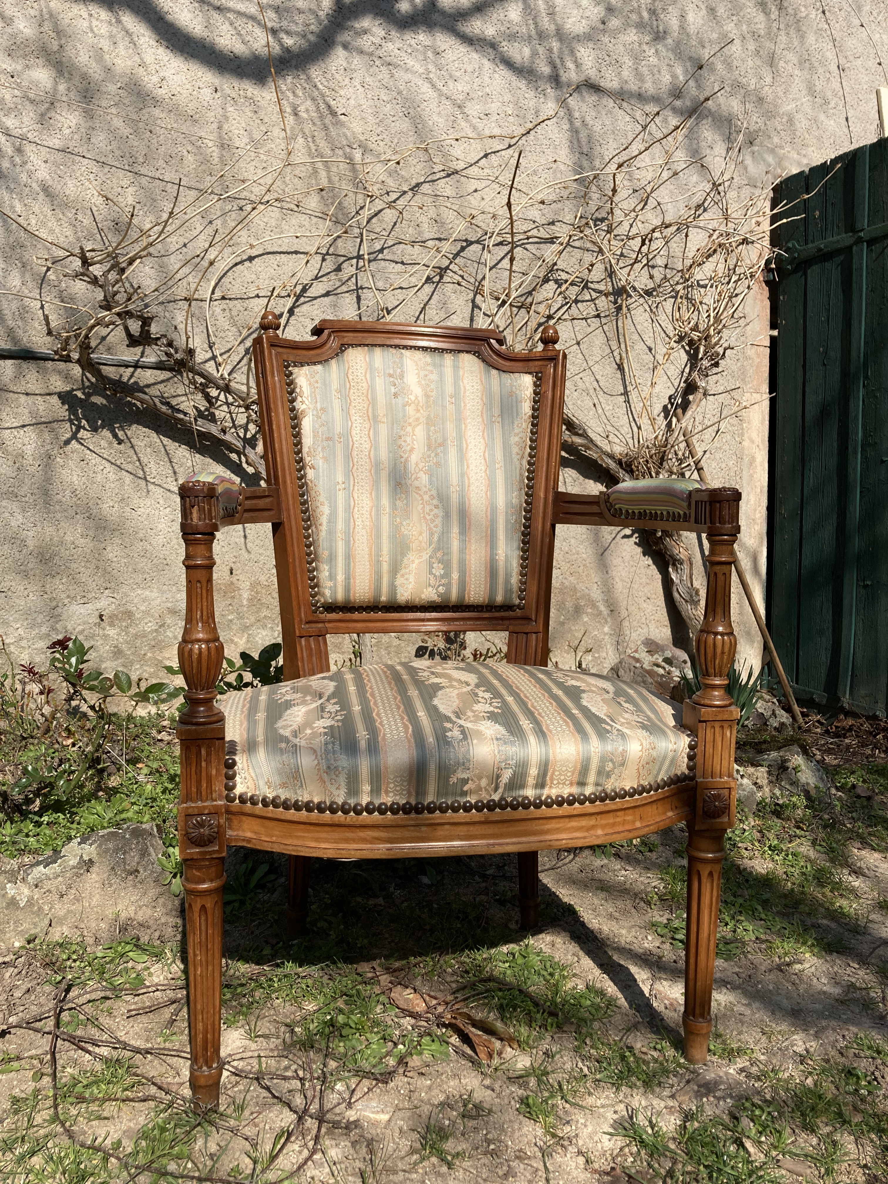 fauteuil-louis-xvi-avant