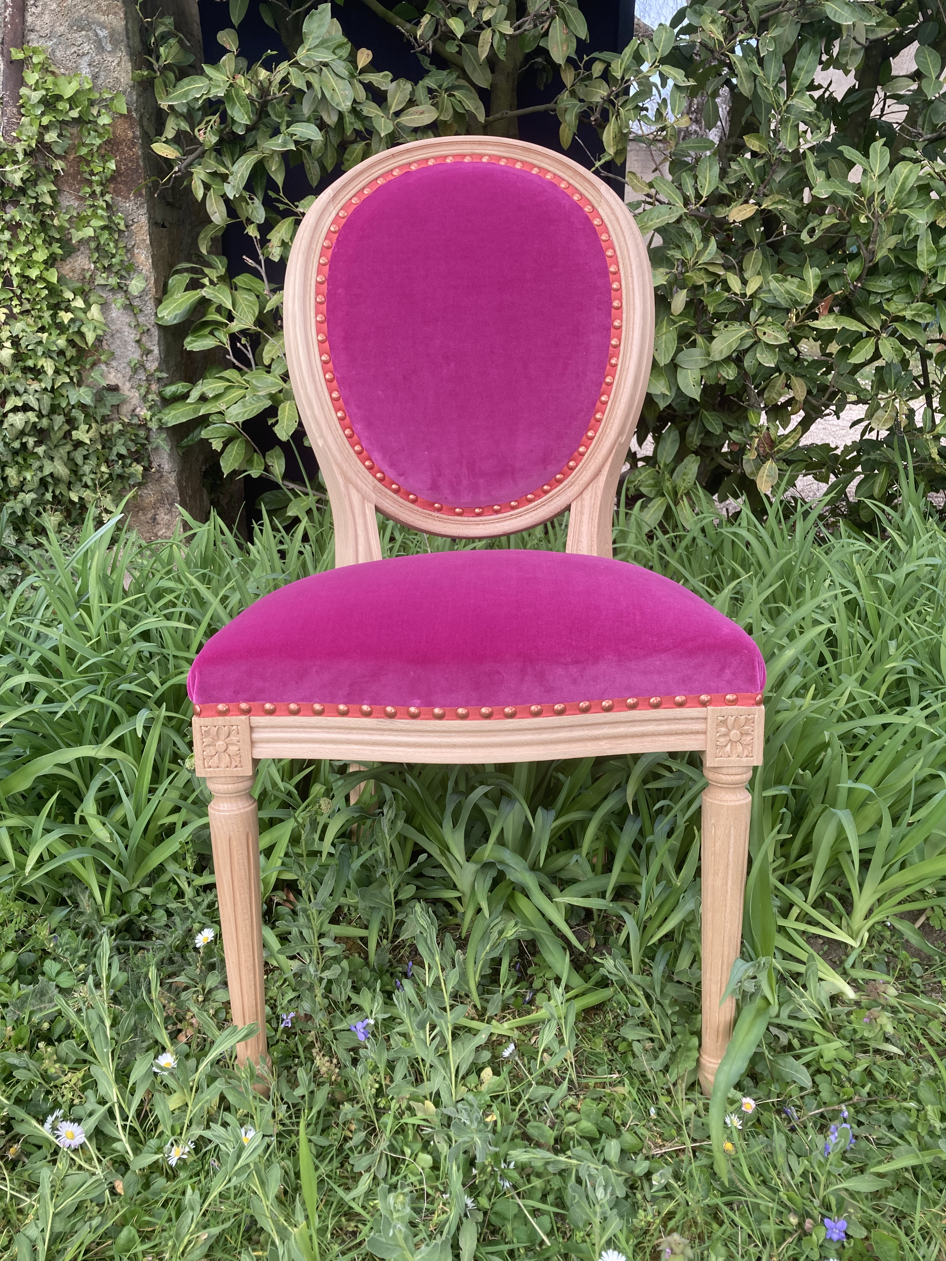 chaise-rose-termine