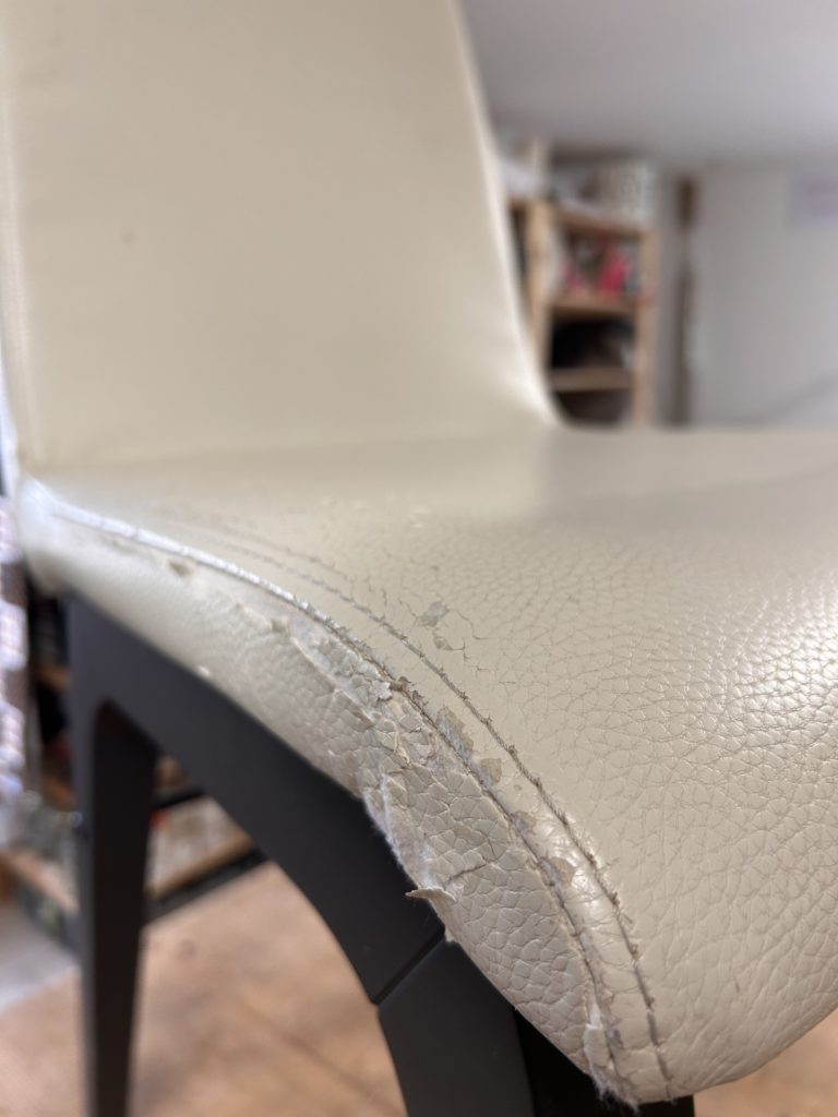 chaise-avant-restauration-zoom