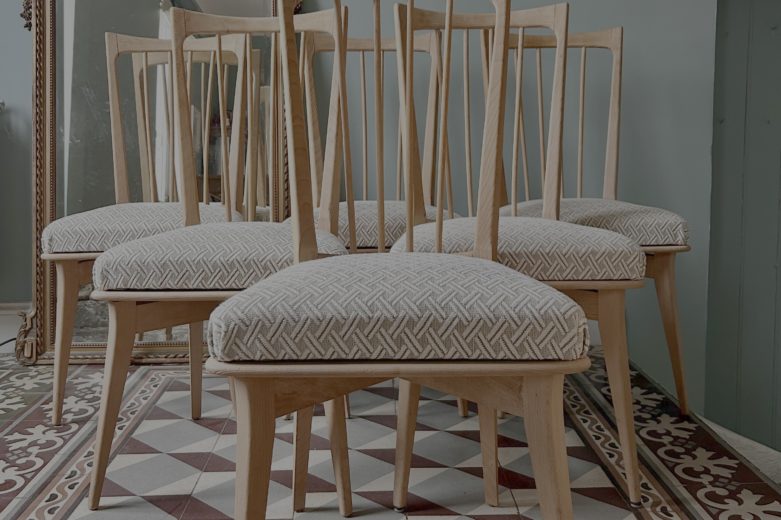 Chaises-après-restauration